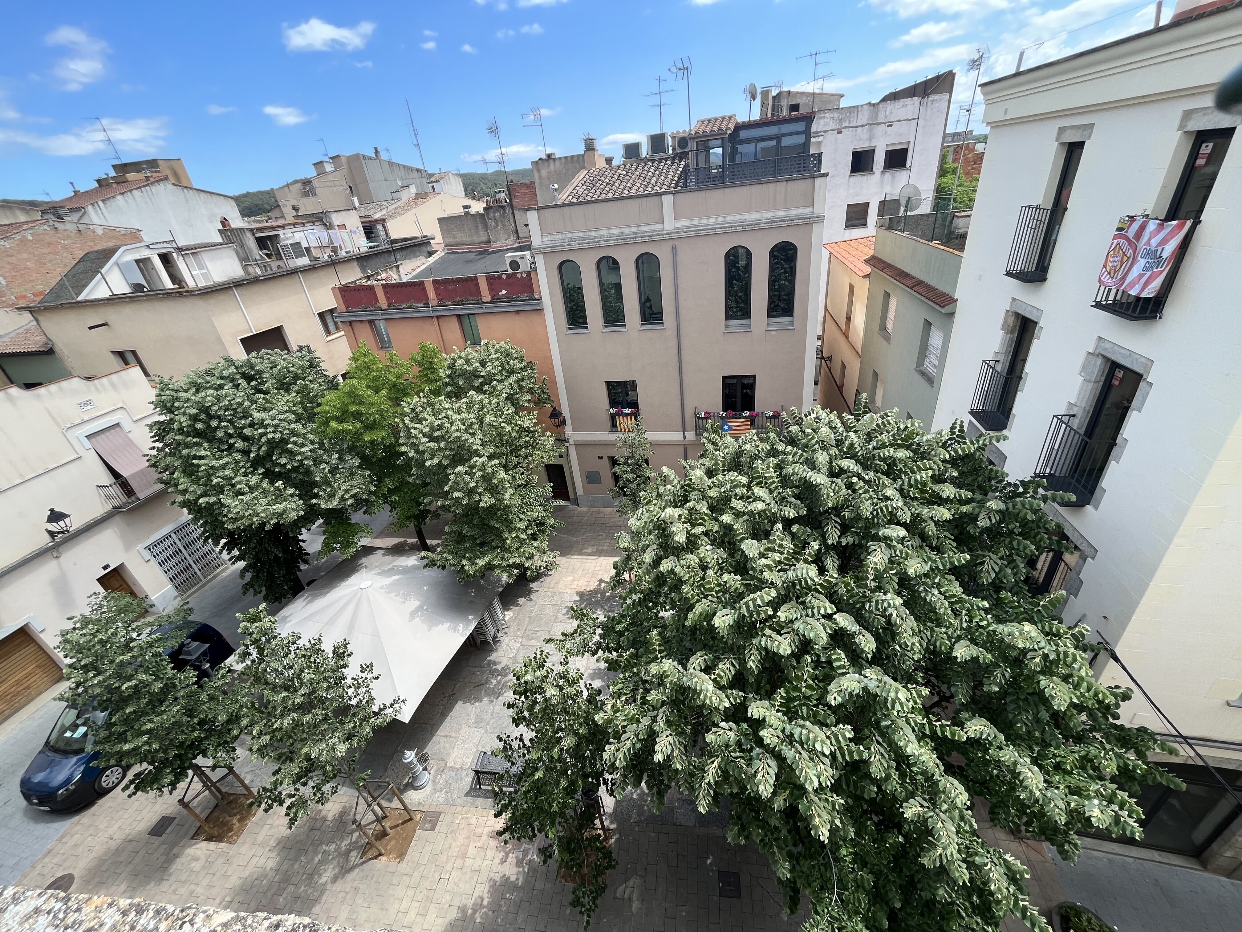 Vistes a Plaça Petita